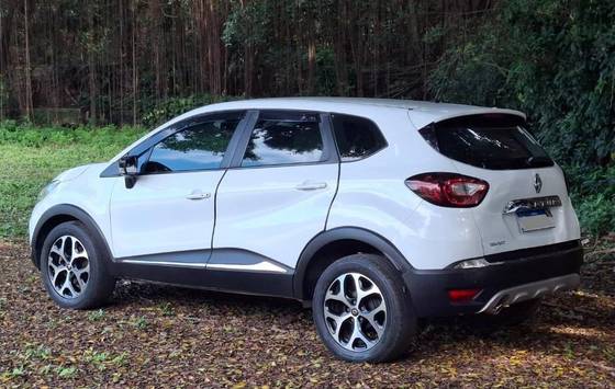 RENAULT CAPTUR 2.0 16V HI-FLEX INTENSE AUTOMÁTICO